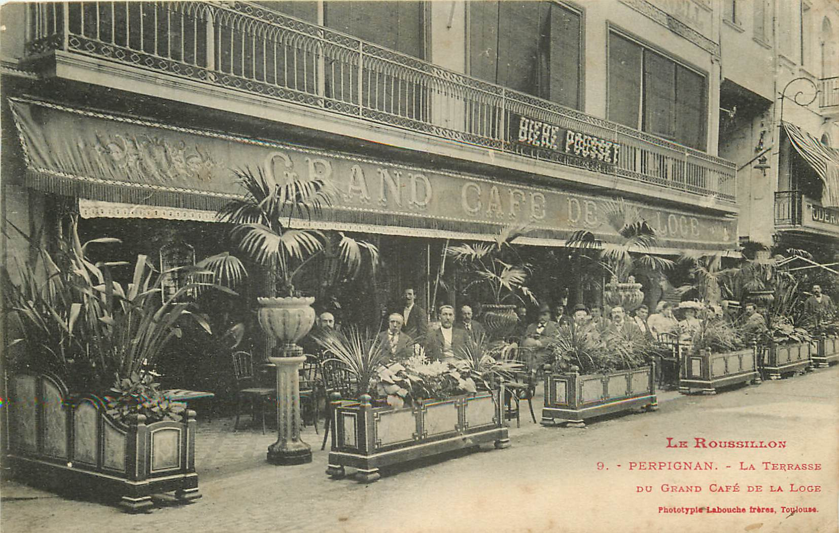 WW 66 PERPIGNAN. Terrasse du Grand Café de la Loge 1905