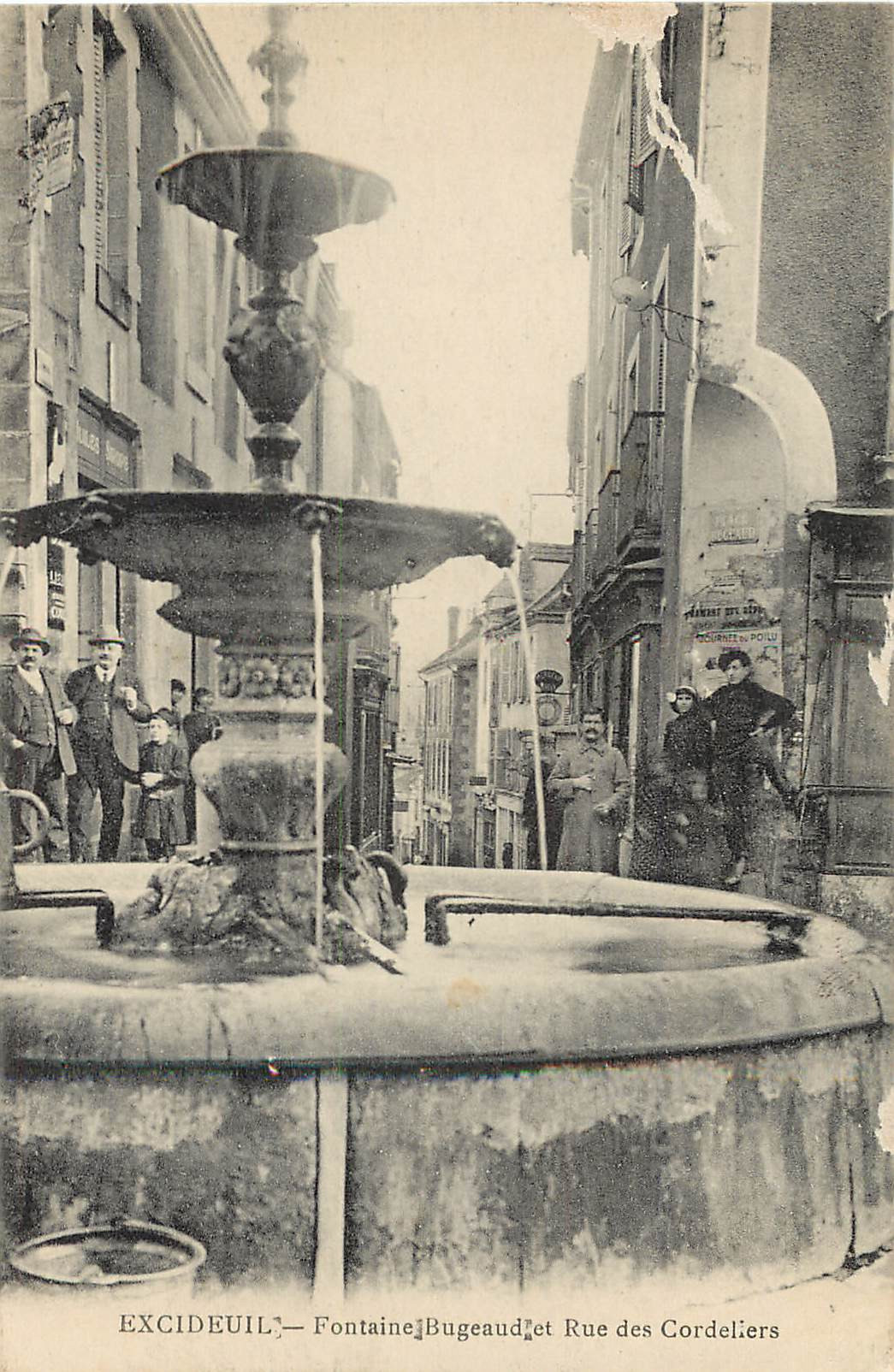 WW 24 EXCIDEUIL. Fontaine Bugeaud rue des Cordeliers 1917