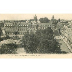 carte postale ancienne 14 CAEN. Top Promotion Place République et Hôtel de Ville 1923