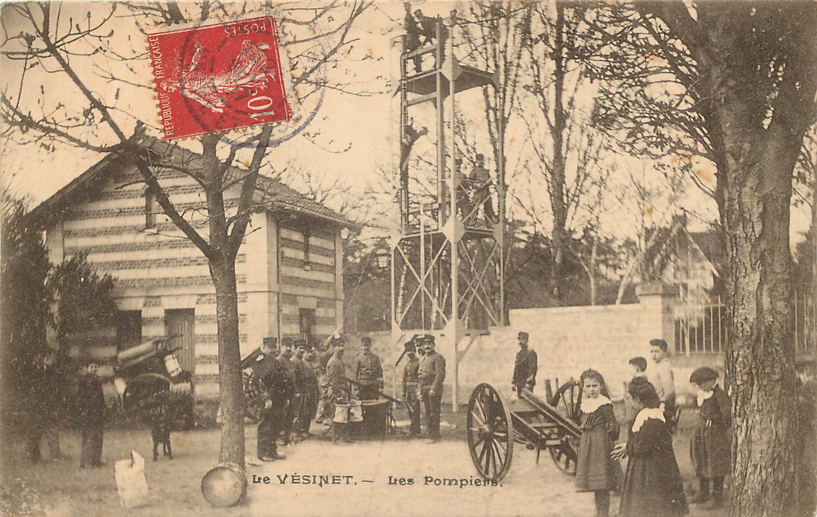 WW 78 LE VESINET. Les Sapeurs Pompiers à l'exercice 1907