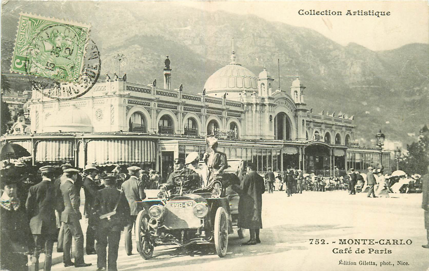 WW MONTE-CARLO. Superbe voiture décapotable devant le Café de Paris