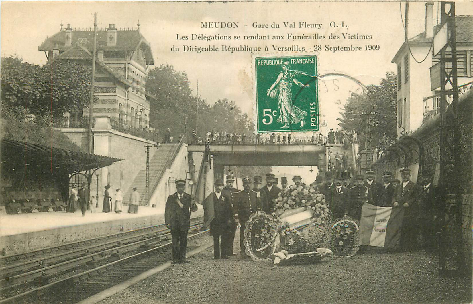 WW 92 MEUDON. Gare Val Fleury Délégations aux victimes Dirigeable République à Versailles 1909