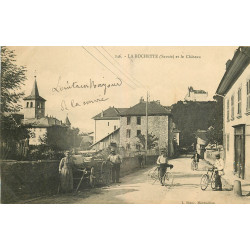 WW 73 LA ROCHETTE. Paysan et Cyclistes sur la Route du Château
