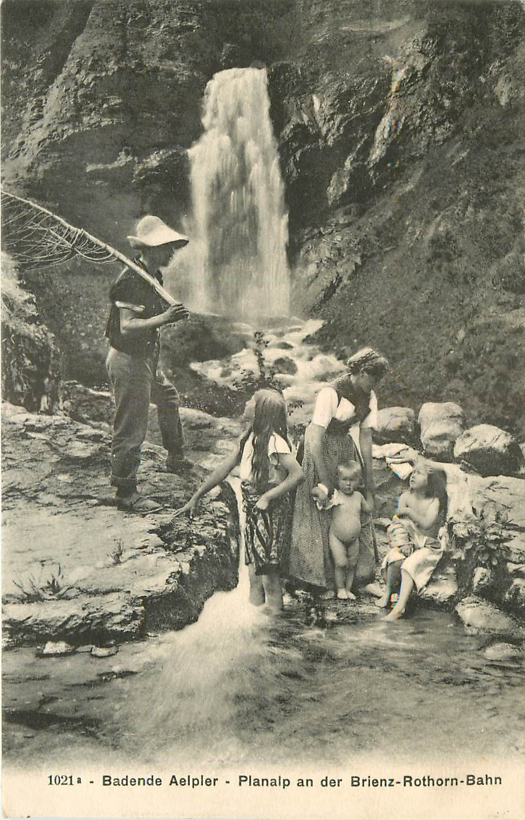 WW SUISSE. Badende Aelpler. Planalp an der Brienz-Rothorn-Bahn