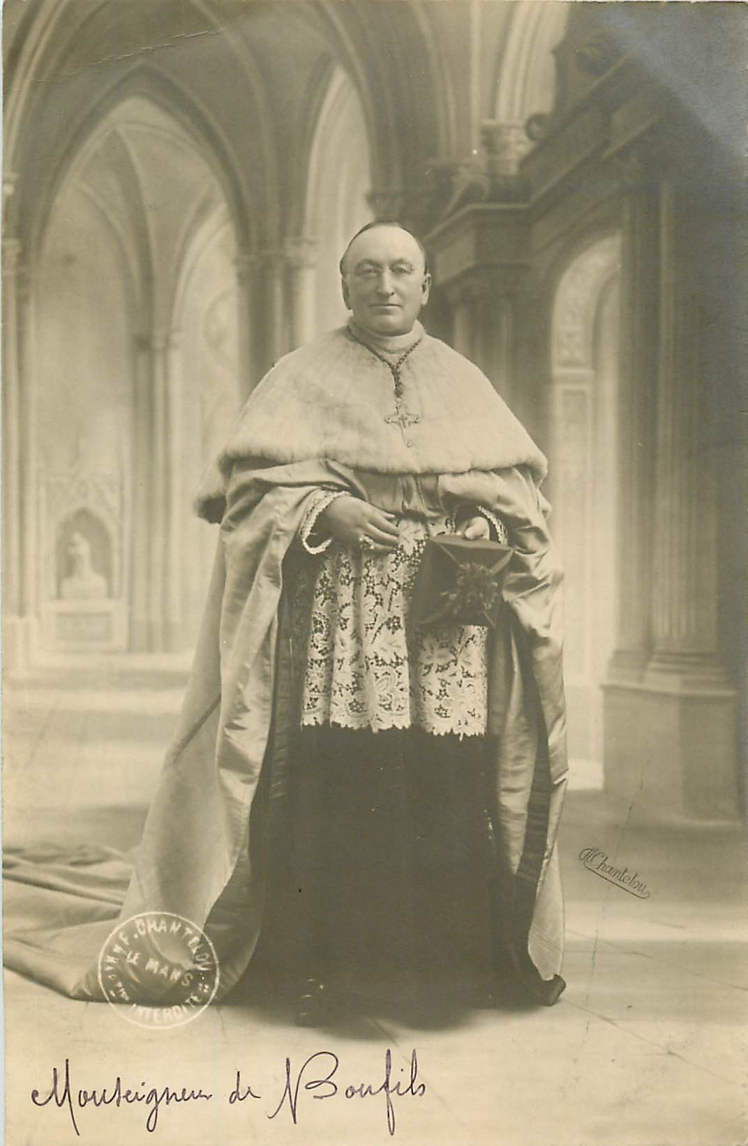 WW 72 LE MANS. Monseigneur de Bonfils. Photo carte postale ancienne 1909