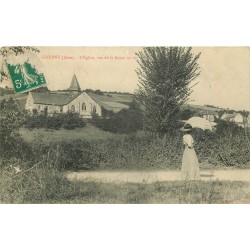 WW 27 GIVERNY. Eglise et Femme sur la Route du bas