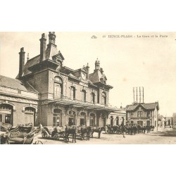 WW 62 BERCK-PLAGE. Attelages devant la Gare et la Poste