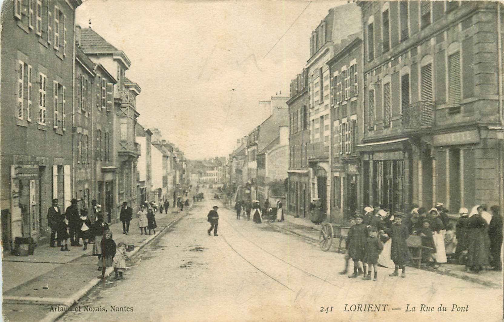 WW 56 LORIENT. Tabac Buvette rue du Pont