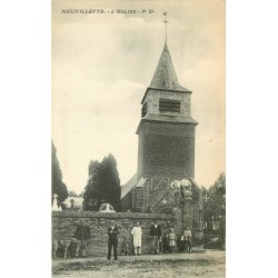 WW 02 NEUVILLETTE. Animation devant l'Eglise 1914