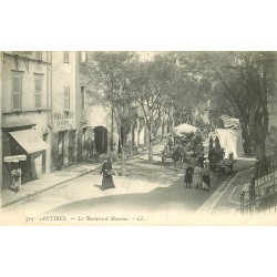 WW 06 ANTIBES. Le Marché Boulevard Masséna
