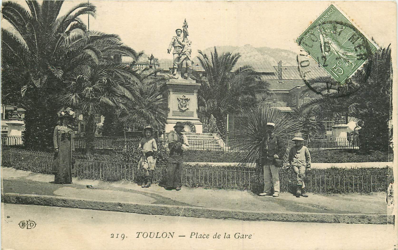 WW 83 TOULON. Postier militaire Place de la Gare