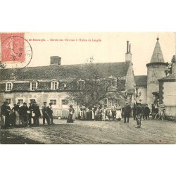WW 45 MONTARGIS. Ouvriers autour de la Buvette ambulante devant l'Usine de Lenglée 1906