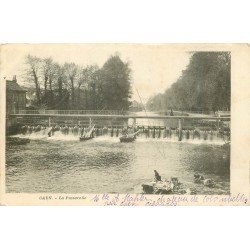 carte postale ancienne 14 CAEN. Top Promotion Lavandières à la Passerelle et filets de pêche Carrelets 1902