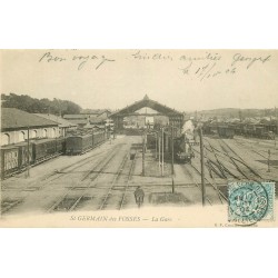 03 SAINT-GERMAIN DES FOSSES. Trains en Gare 1904