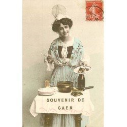 carte postale ancienne 14 CAEN. Top Promotion Superbe Cuisinière en Costume du Pays 1909