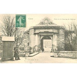 carte postale ancienne 14 CAEN. Top Promotion Militaire Porte Caserne du Château 1908