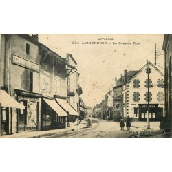 63 AIGUEPERSE. Epicerie Economats sur Grande Rue et Banque Société Générale 1922