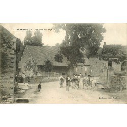 89 MARMEAUX. Paysan rentrant ses Vaches dans un coin du pays 1908