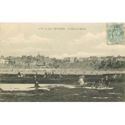 62 LE PORTEL. La Pêche aux Moules 1906