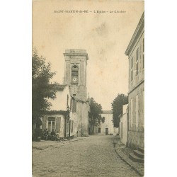 17 SAINT-MARTIN-DE-RE. Eglise et Clocher avec animation Terrasse du Café