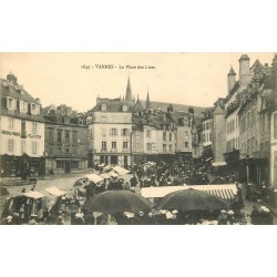 56 VANNES. Le Marché Place des Lices ainsi qu'un Félix Potin