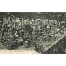 80 AMIENS. Le Marché sur l'eau