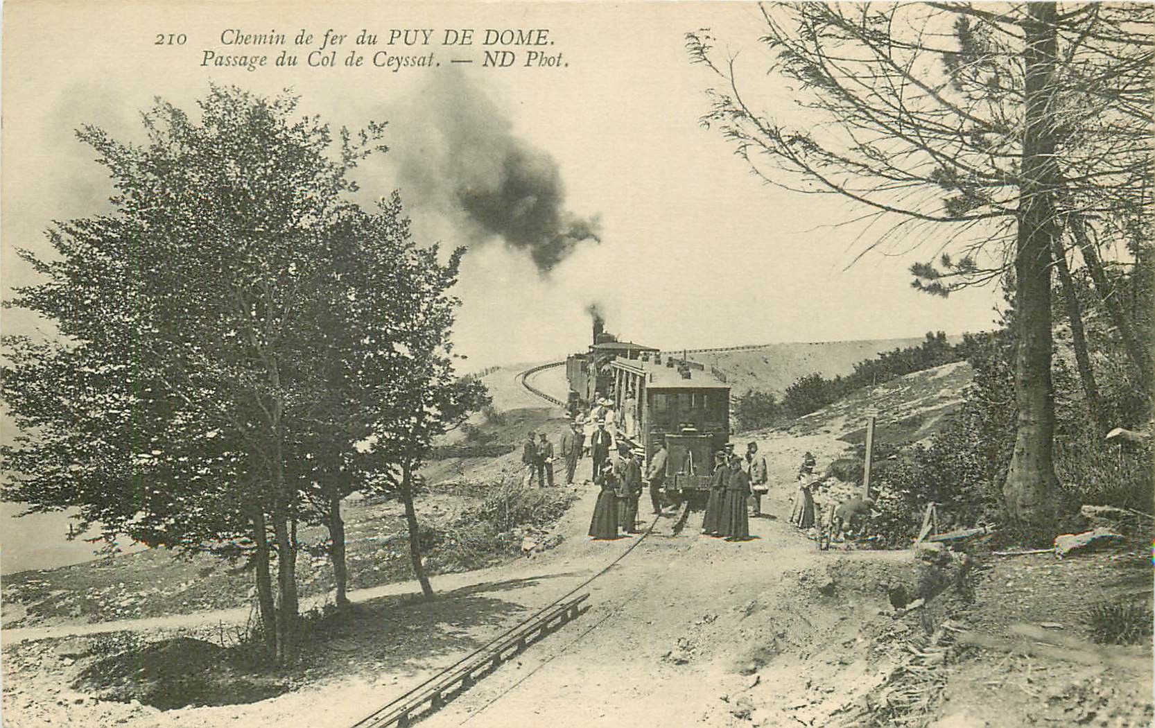 2 Cpa 63 PUY DE DOME. Chemin de fer Passage Col Ceyssat et Grant Tournant 1921