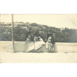 MALTE. Rare Photo Cpa groupe de Jeunes Femmes en habit et coiffe traditionnels