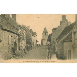 03 CHATEAU-SUR-ALLIER. Animation sur la rue principale