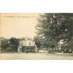 92 LA GARENNE COLOMBES. Pharmacie et Café rue de Charlebourg