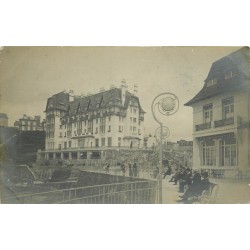 50 GRANVILLE. Photo carte postale des vacanciers à côté des Hôtels 1923