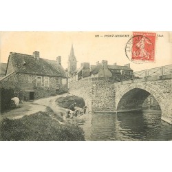 50 PONT-HEBERT. Lavandières à la Rivière 1912