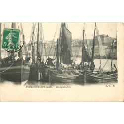 62 BOULOGNE-SUR-MER. Bateaux de Pêcheurs dans le Port