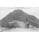 15 CANTAL. Halte au Pas de Peyrol voiture ancienne Route de Dienne à Salers