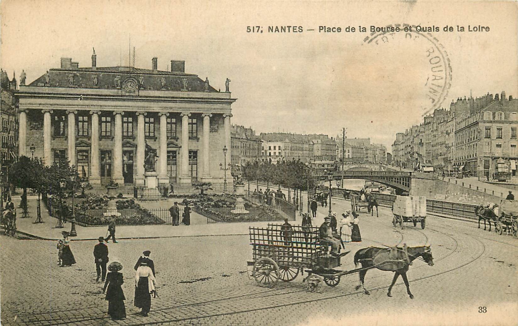 44 NANTES. Attelages Place de la Bourse et Quais de la Loire 1910