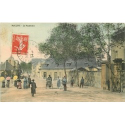 03 MOULINS. La Madeleine avec vendeur en triporteur 1909