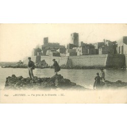 06 ANTIBES. Enfants à la Gravette vers 1900