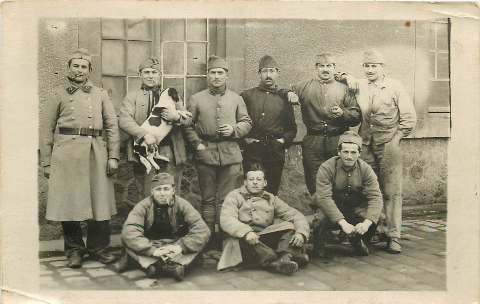 Groupe de Militaires du 13° Régiment d'Infanterie à la Caserne