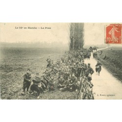 2 x Cpa MILITARIA. Le 22° Régiment en marche avec sa Pose 1911 et le Régiment de Viennois 1906