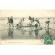 carte postale ancienne 14 TROUVILLE. Enfants jouant sur le sable 1909