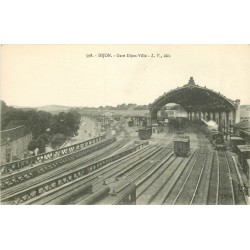 21 DIJON Ville. Trains et locomotive en Gare