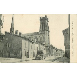 51 CHALONS-SUR-MARNE. Eglise et voiture ancienne rue Saint-Loup 1917