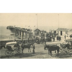 14 TROUVILLE-SUR-MER. Arrivée du Bateau à la Jetée Promenade