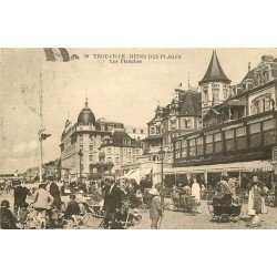 carte postale ancienne 14 TROUVILLE. Landau sur les Planches 1929