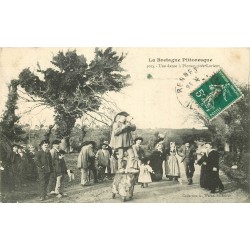 56 PLOUAY. Une Danse bretonne près de Lorient 1911