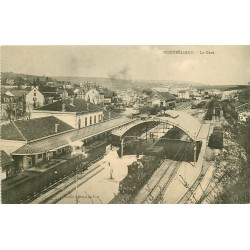 25 MONTBELIARD. Train et locomotive dans la Gare