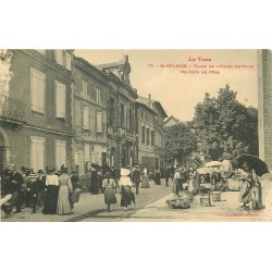 81 SAINT-SULPICE. Le Marché Jour de fête Place Hôtel de Ville 1917