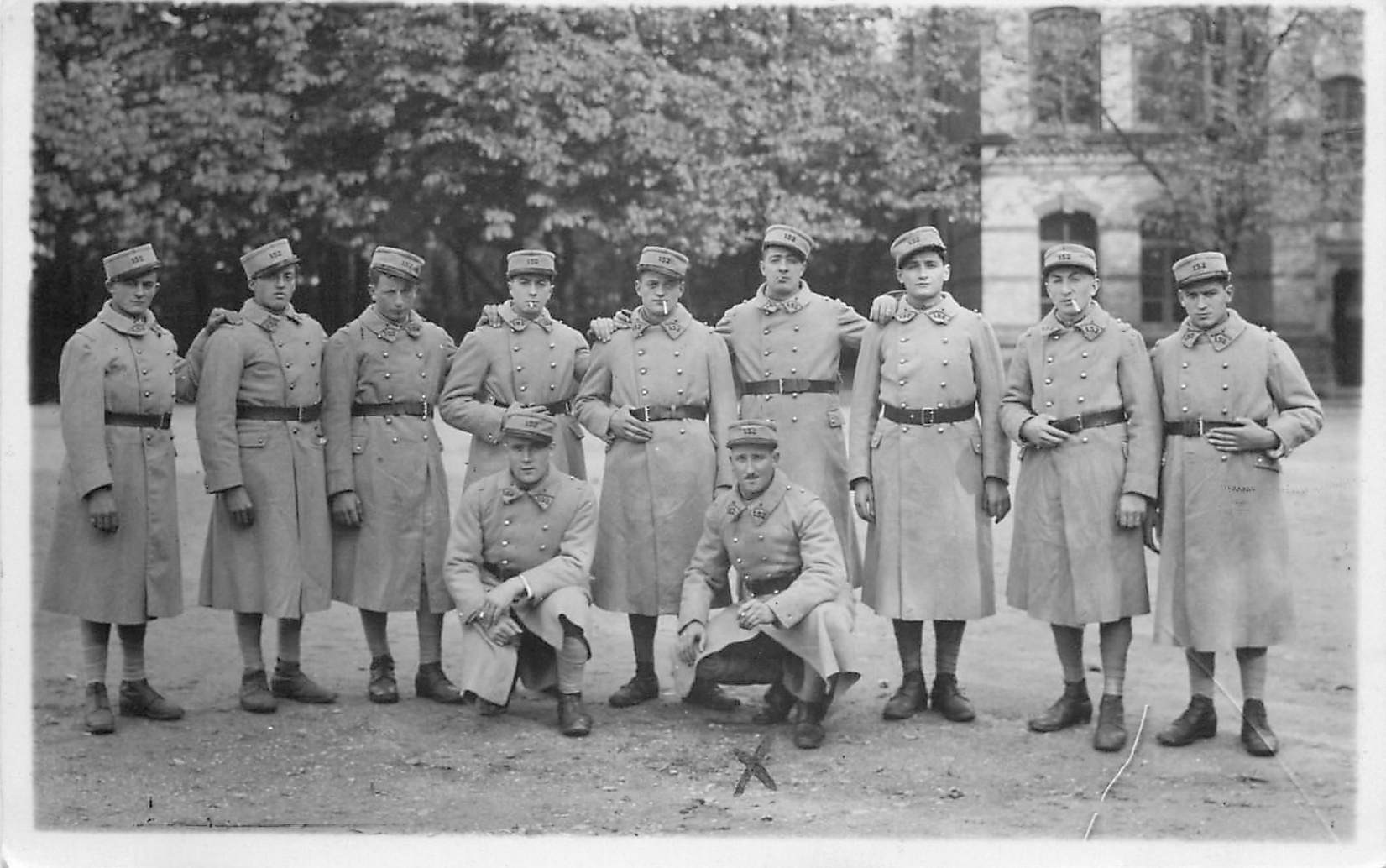 Militaires Casernes Soldats. Photo carte postale de poilus du 152 Régiment