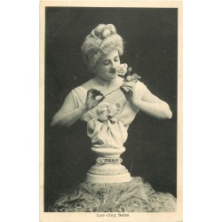 CARTE MONTAGE. Buste de femme sur socle " L'ODORAT " des cinq sens