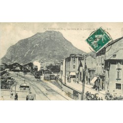 38 GRENOBLE. Train dans la Gare et le Casque de Néron 1916